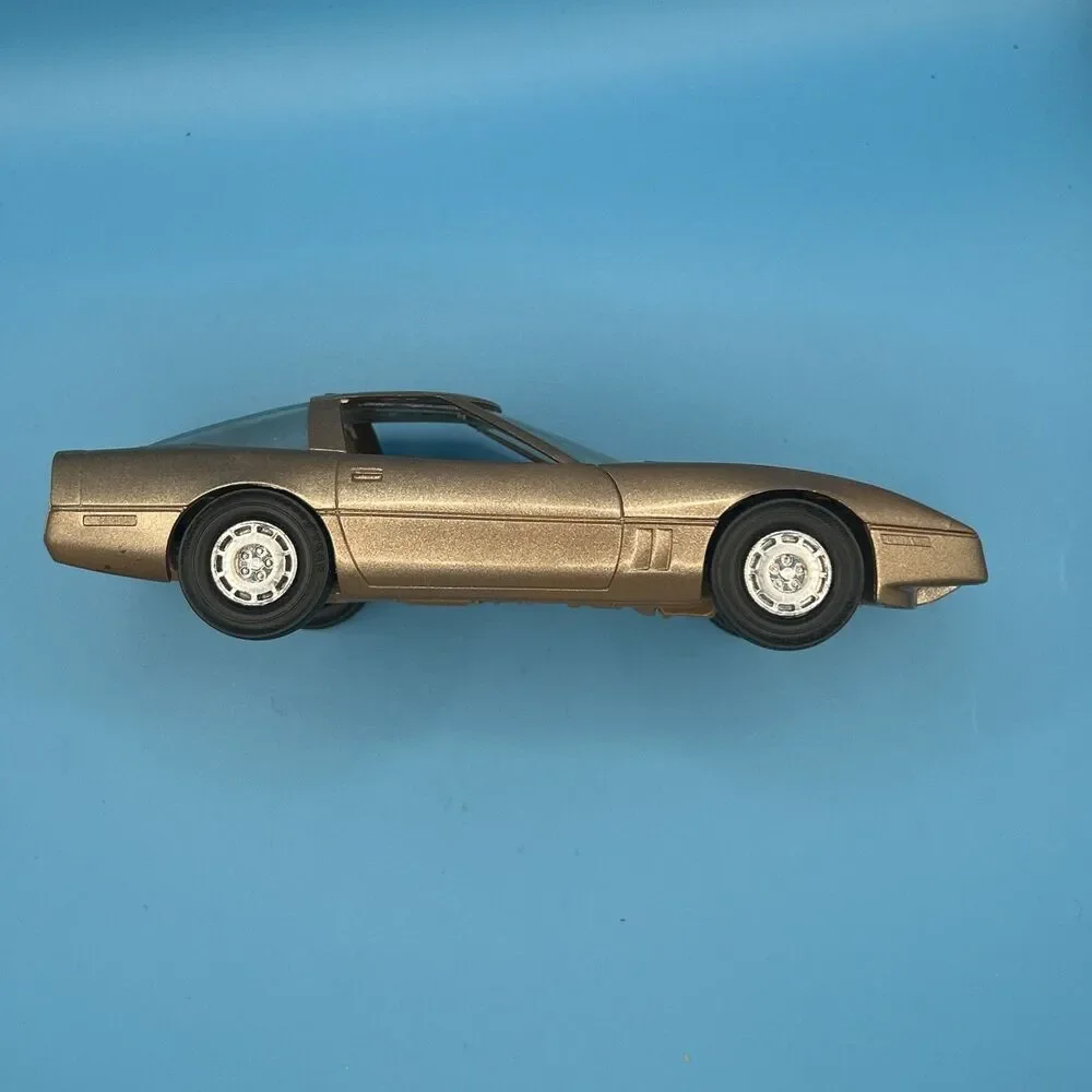 AMT/ERTL car dealership